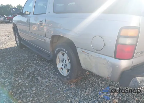 2005 Chevrolet Suburban 1500 Lt z USA, uszkodzony, nr VIN 3GNEC16Z35G218324